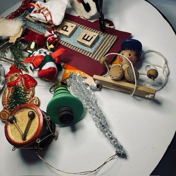 Grab Bag 14, Christmas Ornaments, Mixed Lot handmade Gordon Fraser Santa Holiday - Picture 14 of 16